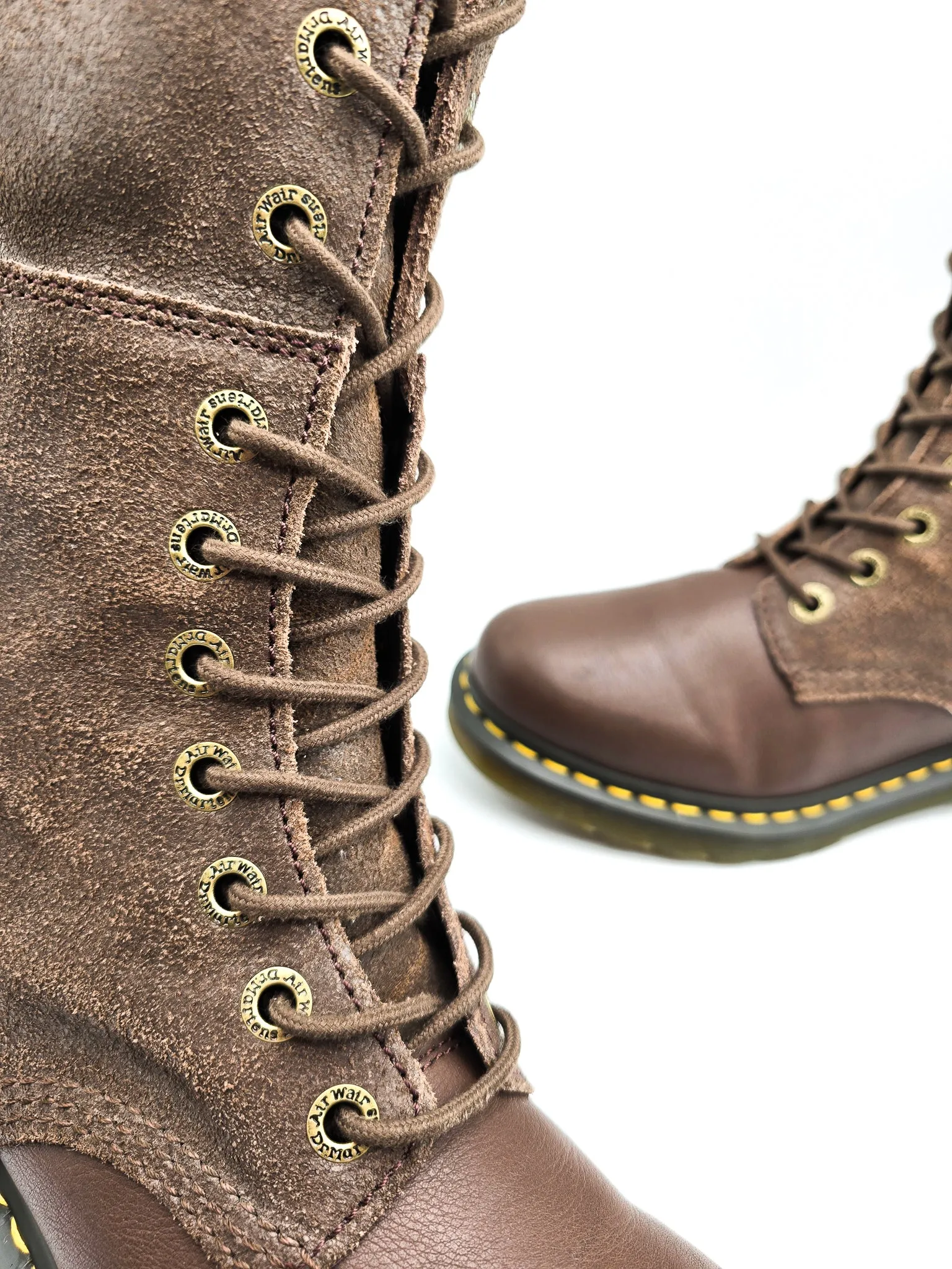 DR. MARTENS HAZIL BROWN